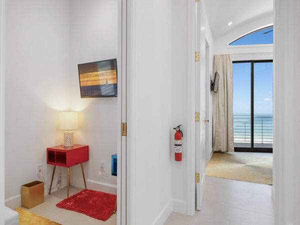 Anna Maria Island Four Bedroom Florida On The Beach!
